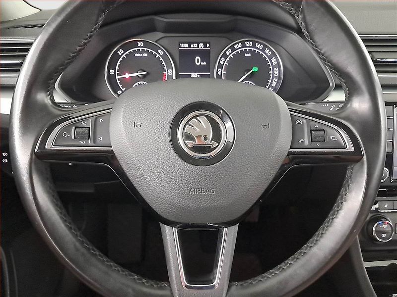 Škoda Superb (2016) 2.0 TDI, Automat, Serv.kniha - fotka 19 z 22