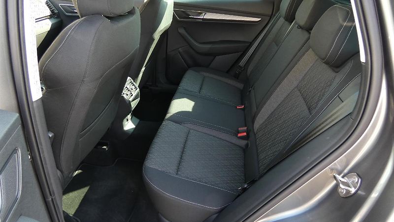 Škoda Karoq 1,5 TSI DSG Style - fotka 19 z 22
