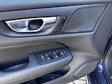 Volvo V60 T8 AWD 360 VYH. ČELNÍ + kola - náhled 12