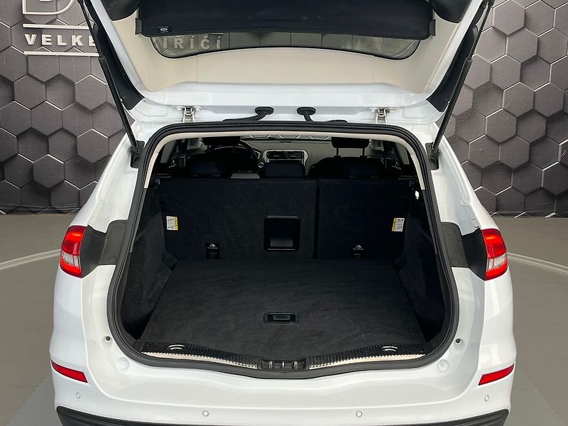 Ford Mondeo 110 kW, MANUÁL, TAŽNÉ - fotka 37 z 69