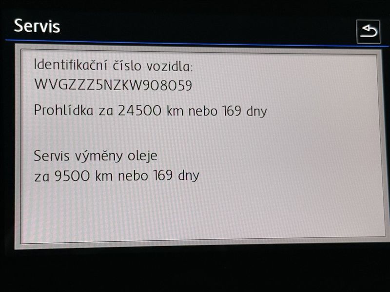 Volkswagen Tiguan 1,5 TSI NAVIGACE - fotka 18 z 23