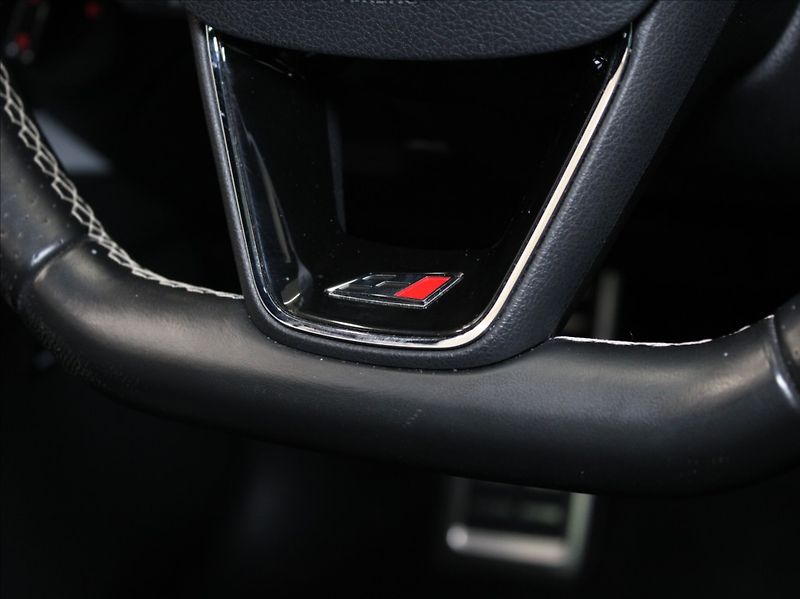 Seat Leon 2,0 Cupra 290 DSG ST Pano.DCC - fotka 23 z 30