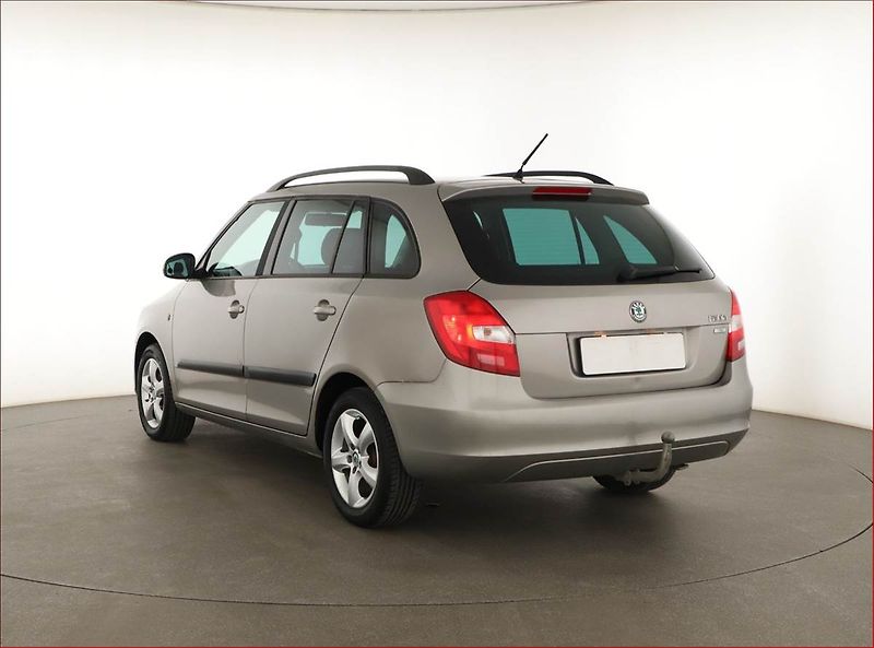 Škoda Fabia (2014) 1.2 TSI, ČR,1.maj, Tempomat - fotka 4 z 15