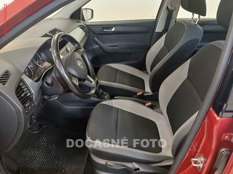 Škoda Fabia (2015) 1.2 TSi, ČR, AC - fotka 3 z 3