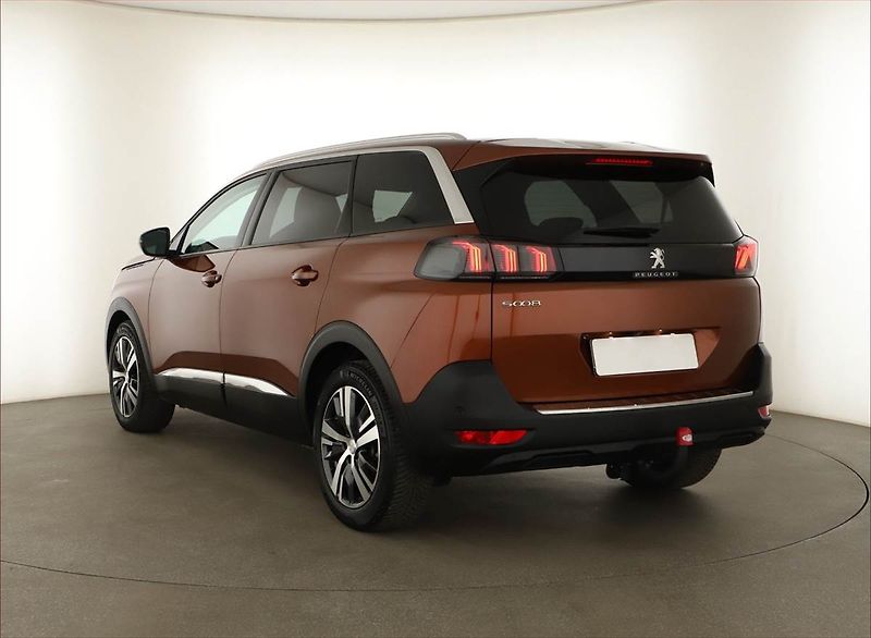 Peugeot 5008 (2022) PureTech 130 - fotka 4 z 21