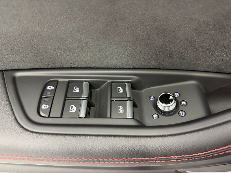Audi RS 5 QUATTRO SPORTBACK, B&O, MASÁŽE - fotka 30 z 34