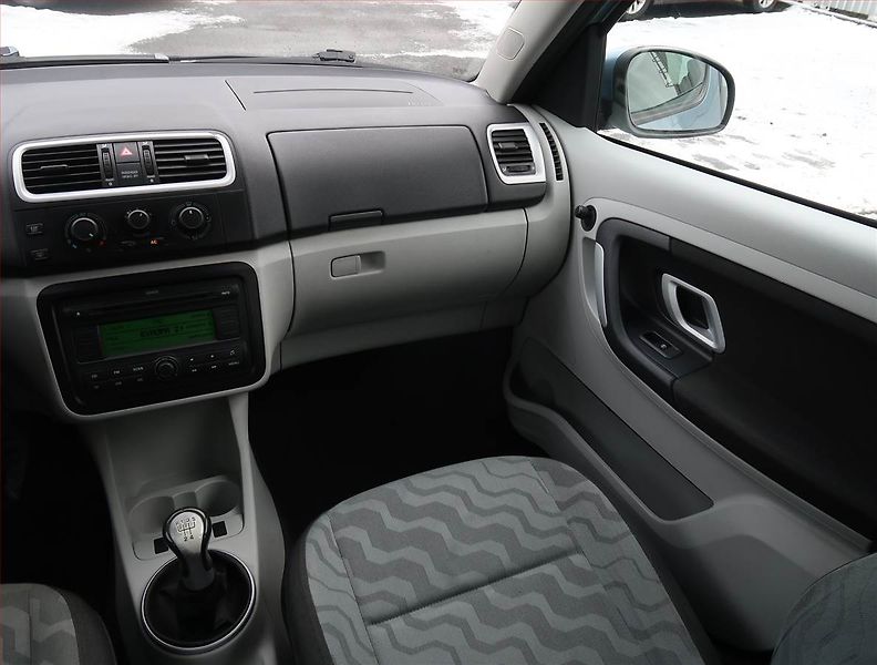 Škoda Roomster (2007) Style 1.4 TDi, Serv.kniha - fotka 8 z 15