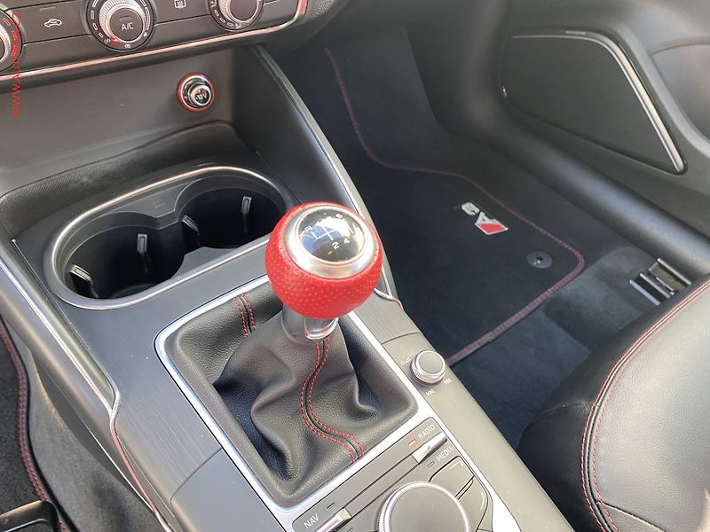 Audi A3 (2016) 1.6TDi, ČR, S-line, bixen - fotka 17 z 19