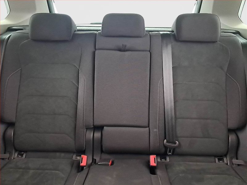Volkswagen Tiguan (2017) 2.0 TDI, 4X4, Serv.kniha - fotka 10 z 18