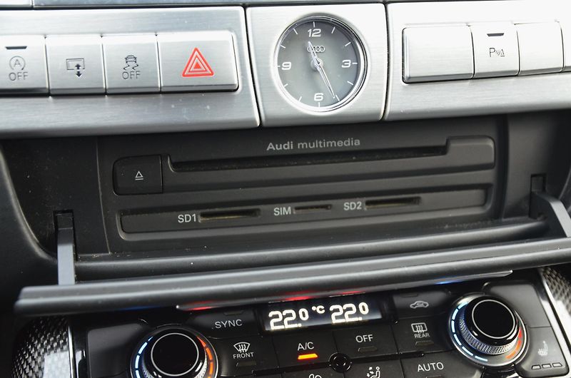 Audi S8 (2017) Plus 4.0 V8 605 PS Quattro - fotka 44 z 47