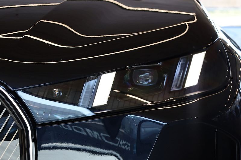 BMW Ostatní xDrive60, Masáž, Ventilace - fotka 12 z 41