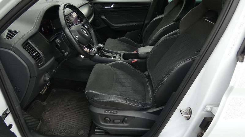 Škoda Kodiaq 2,0 TSI Sportline DSG 4x4 - fotka 21 z 28
