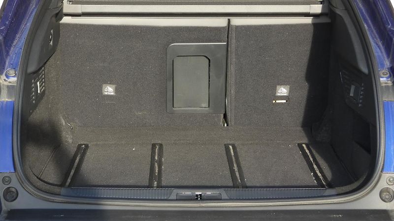 Citroën C5 X 1.6 PureTech 180 EAT8 Shine - fotka 20 z 23