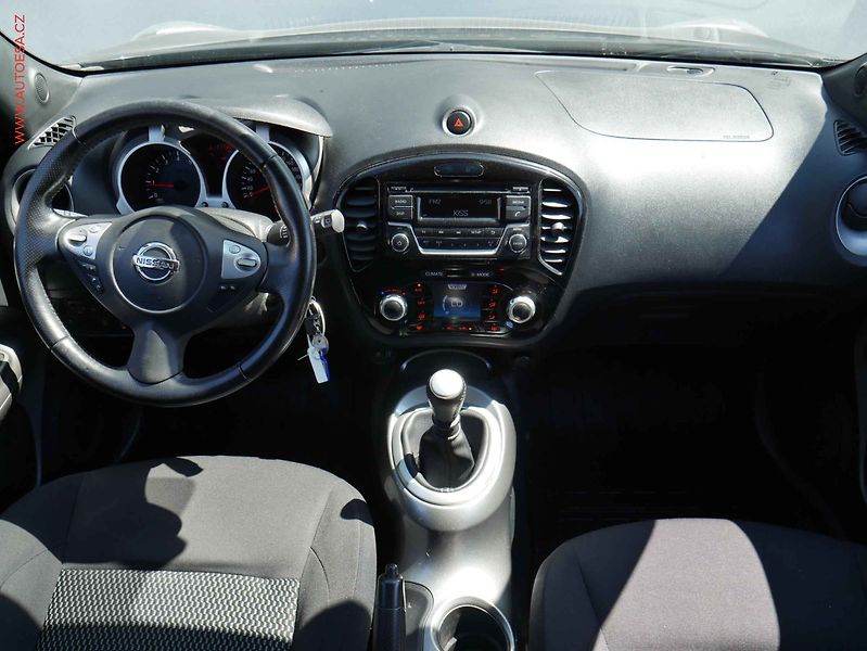 Nissan Juke (2015) 1.2i DiG-T, 2.maj,ČR, Acenta - fotka 8 z 16