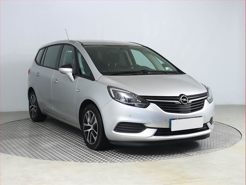 Opel Zafira (2018) 1.6 CDTI, Navi, Tempomat - fotografie inzerátu