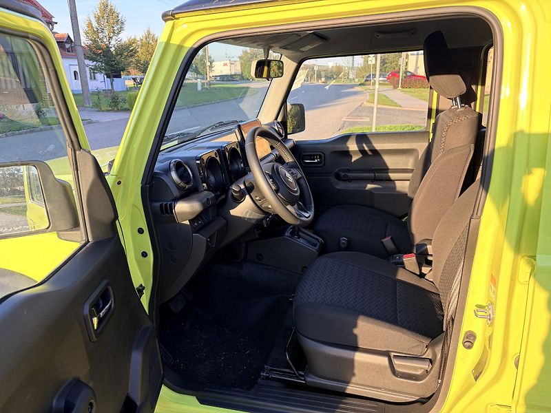 Suzuki Jimny 1,5 VVT AllGrip Long - fotka 10 z 33
