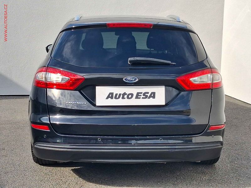 Ford Mondeo (2015) 2.0 TDCi, AC, navi, park - fotka 5 z 16