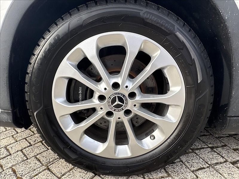 Mercedes-Benz GLA 2,0 220 4M,AMG,CZ,1.majitel - fotka 17 z 17