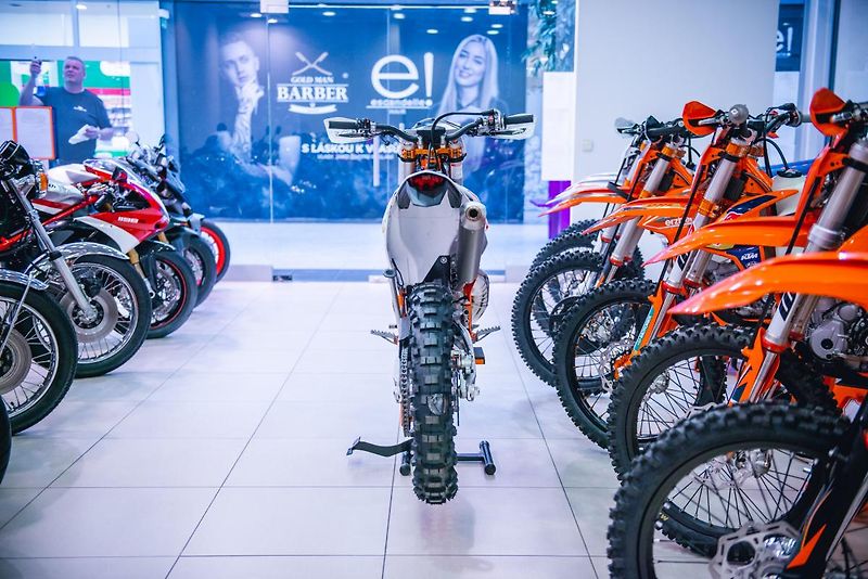 KTM 300 EXC SIX DAYS Nová 0MTH - fotka 5 z 36