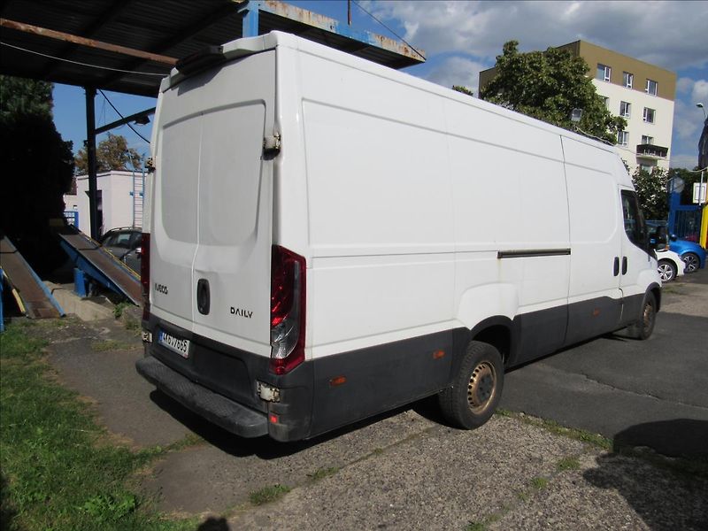 Iveco Daily 2,3 L4H4 115kW Maxi  35S16 - fotka 4 z 32