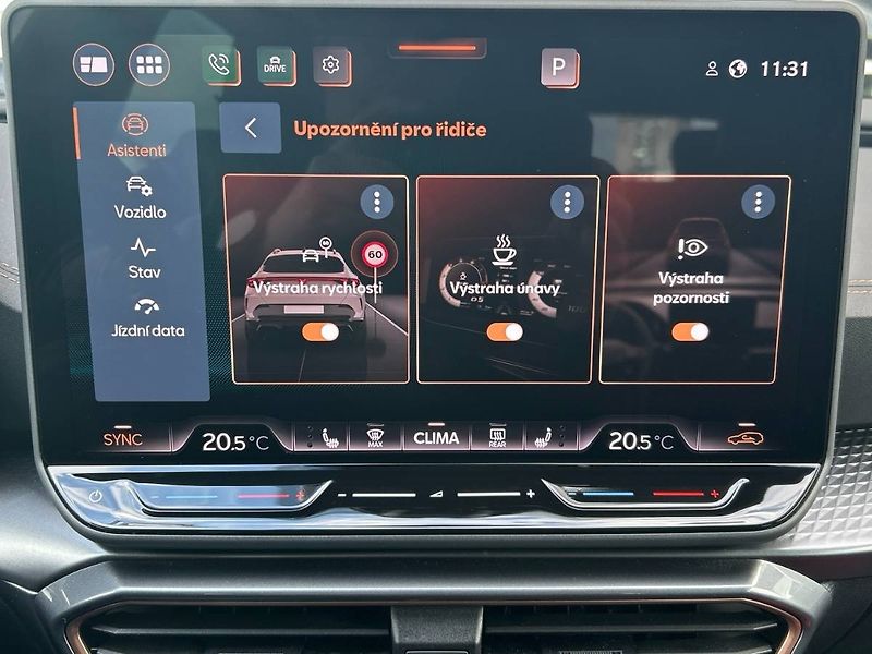 Cupra Formentor (2024) 1.5 eTSI 7DSG - fotka 17 z 35