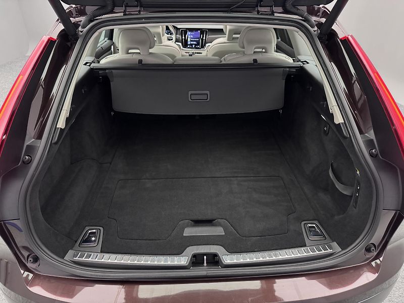 Volvo V90 CC D5 AWD PRO POLESTAR CZ AUT  - fotka 5 z 42