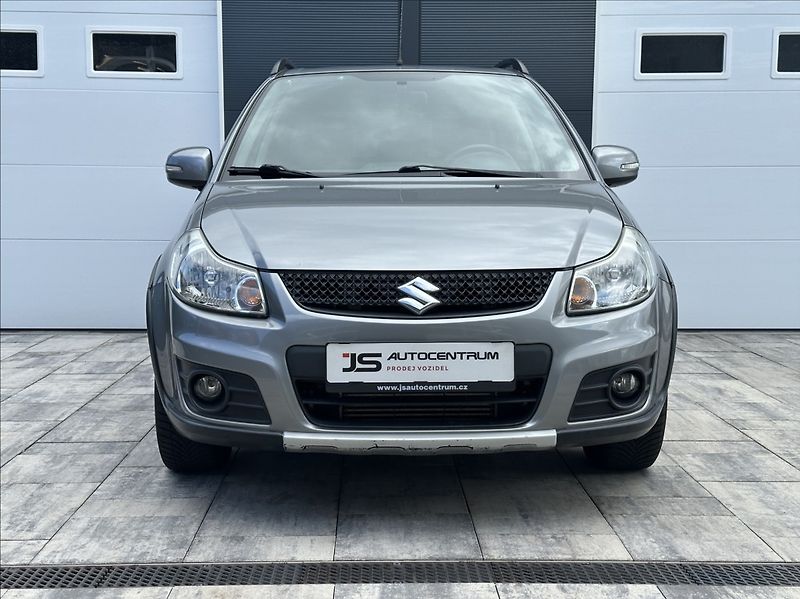 Suzuki SX4 2,0 DDiS 135PS  Style 4x4 - fotka 4 z 51