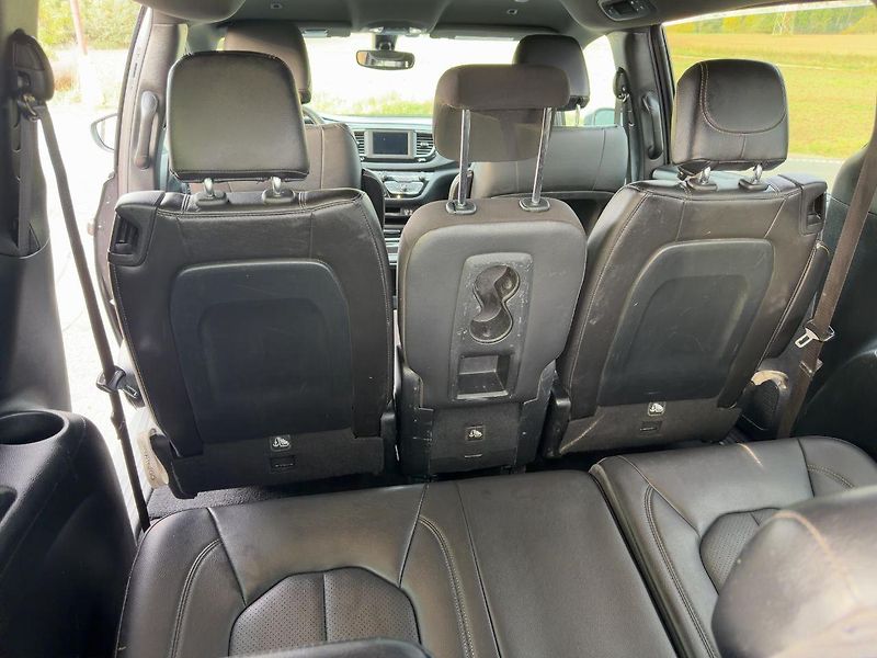 Chrysler Pacifica (2019)  3,6 L 8 míst S type 2019 - fotka 8 z 20