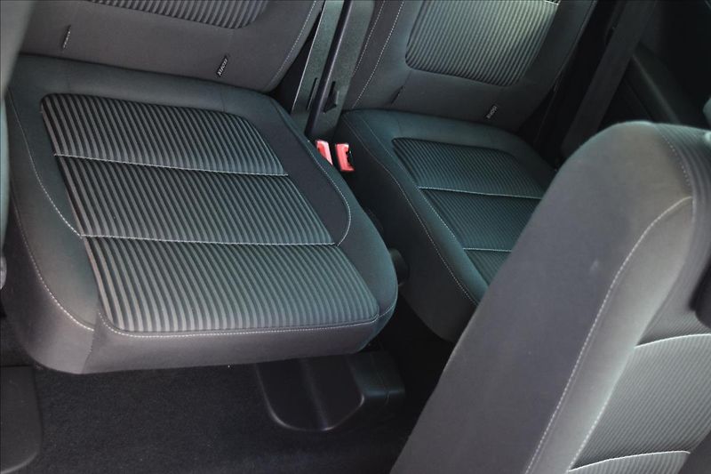Seat Alhambra 2,0 TDI 100KW 7MÍST TOP VÝBAVA - fotka 25 z 50