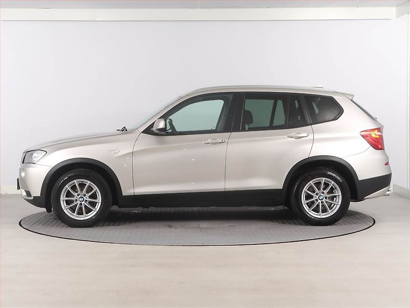 BMW X3 (2013) xDrive20d, 4X4, Kůže - fotka 3 z 19
