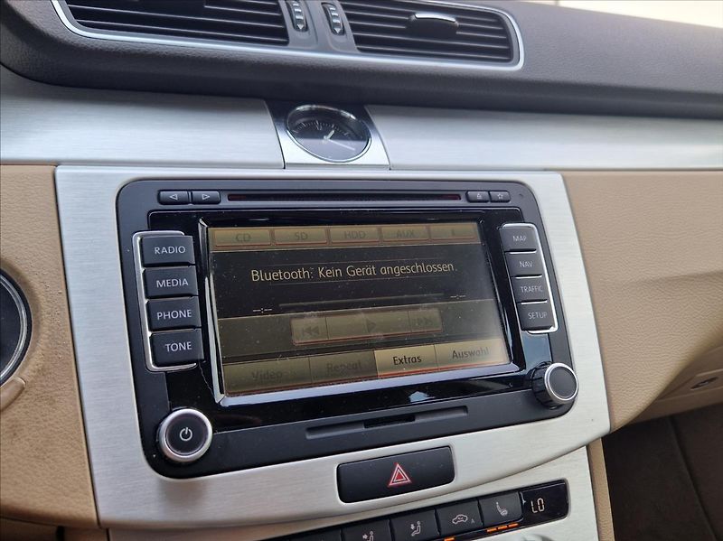 Volkswagen Passat 2,0 TDi 4MOTION KŮŽE KAMERA - fotka 25 z 37