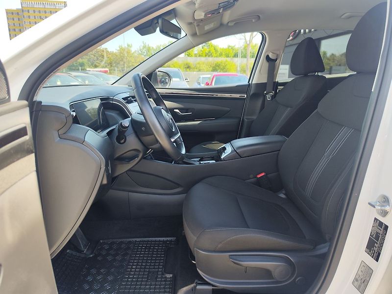 Hyundai Tucson 1.6 T-GDi/110kW Smart DCT - fotka 13 z 30