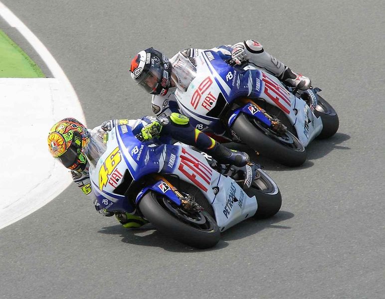 Jorge Lorenzo a oslava jeho vítězství na japonském okruhu Motegi v roce 2009.