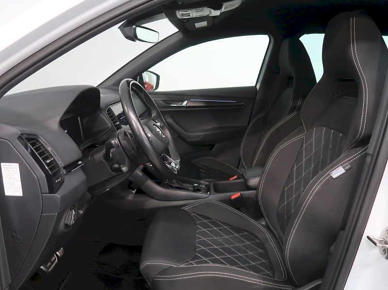 Škoda Karoq (2024) SPORTLINE 1.5TSI 110KW DSG - fotka 10 z 35