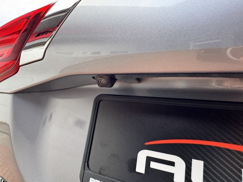 Mitsubishi Outlander (2019) 2.0i Mivec Navi Kamera - fotka 40 z 50