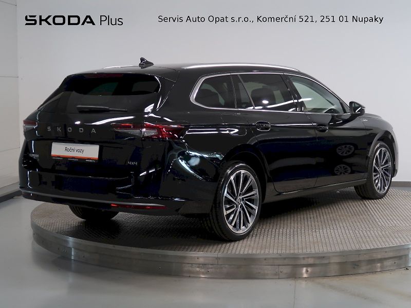 Škoda Superb (2025) LAURIN&KLEMENT 2.0TDI 142KW 4x - fotka 2 z 48