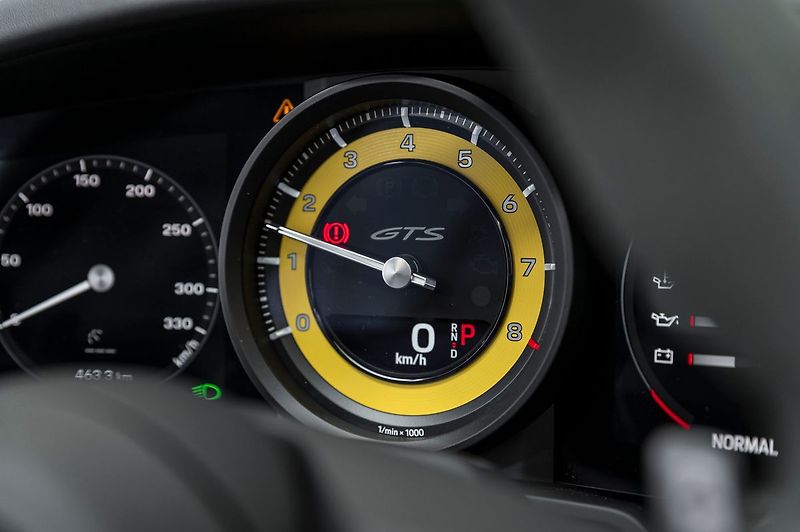 Porsche 911 Carrera GTS Cabriolet/BOSE/PAS - fotka 16 z 23