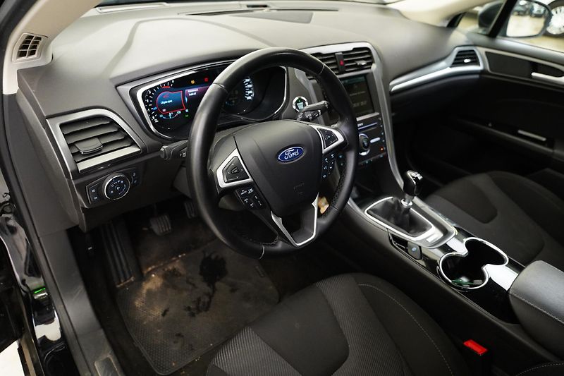 Ford Mondeo - fotka 5 z 6