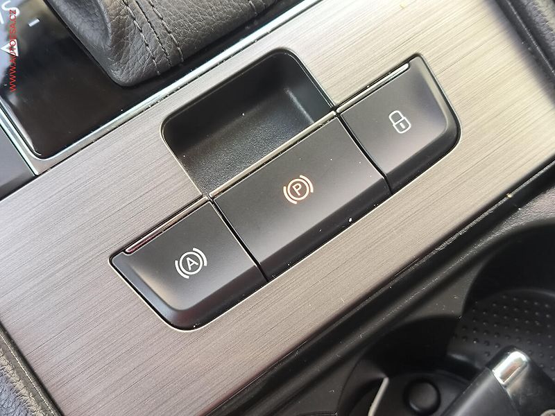 Škoda Superb (2021) 2.0 TDi 4x4, ČR, Style, DSG - fotka 23 z 29