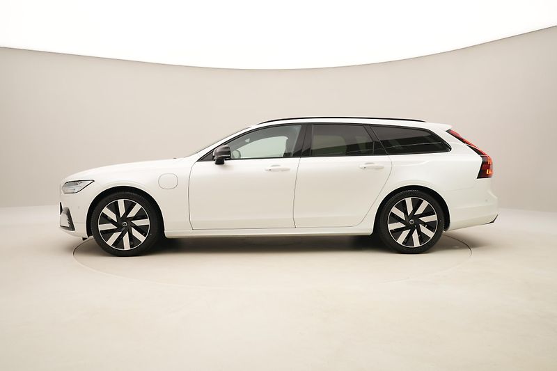 Volvo V90 T8 AWD RECHARGE DARK ULTRA - fotka 10 z 65