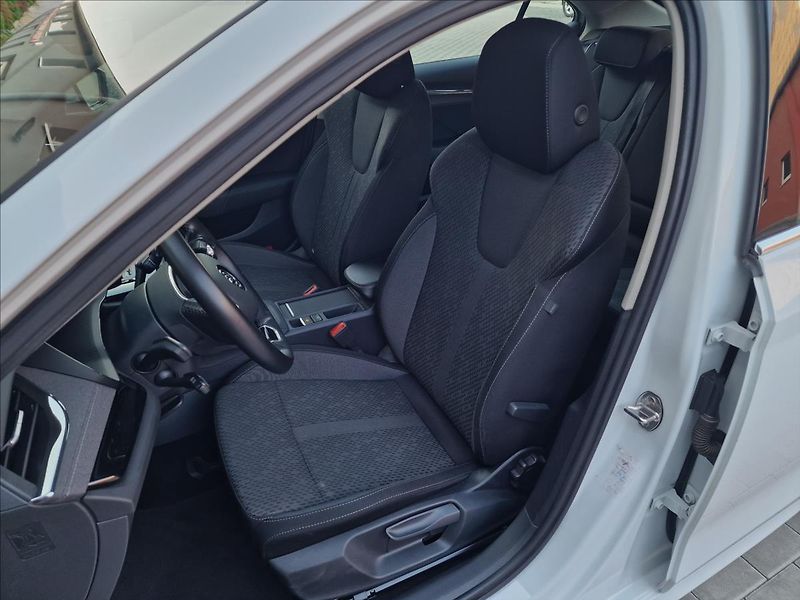 Škoda Octavia 2.0TDI Style, původ ČR,1.Maj. - fotka 38 z 50
