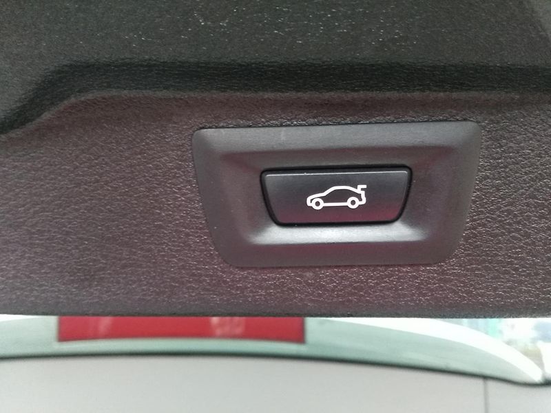 BMW X5 3,0d xDrive - fotka 6 z 36