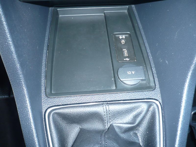 Volkswagen Caddy 2.0TDI 110Kw Serviska Klima - fotka 17 z 30