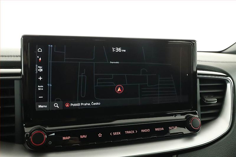 Kia Ceed (2023) 1.5 T-GDI - fotka 12 z 16