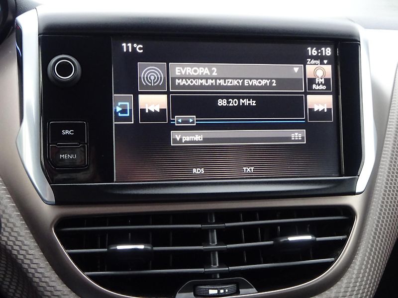 Peugeot 2008 1.2 VTi Allure AUTOMAT SERVIS - fotka 14 z 34