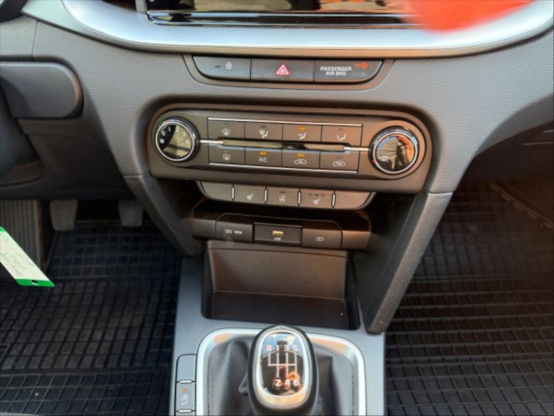 Kia Ceed 1,5 T-GDI 118 Spin - fotka 8 z 10