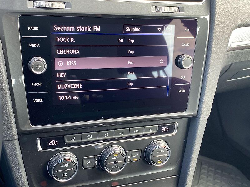 Volkswagen Golf (2020) Variant 2.0 TDI DSG 4Motion Al - fotka 15 z 31