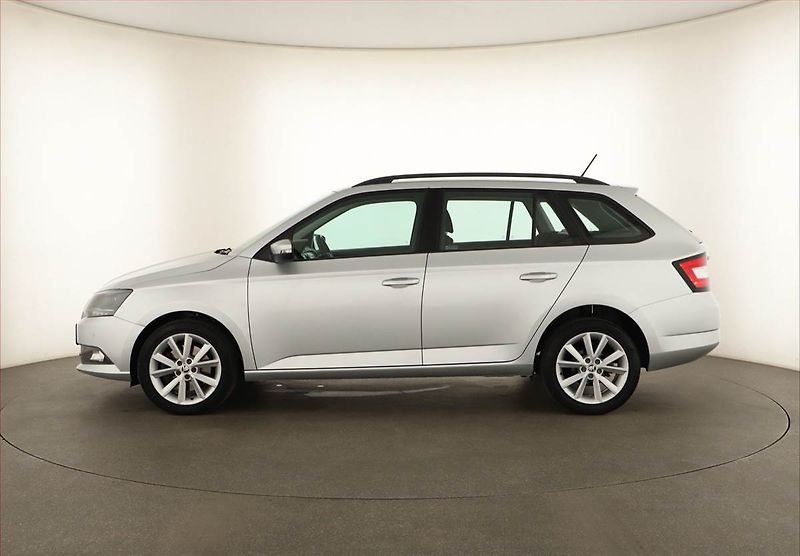 Škoda Fabia (2017) 1.0 TSI, Navi, Tempomat - fotka 3 z 18