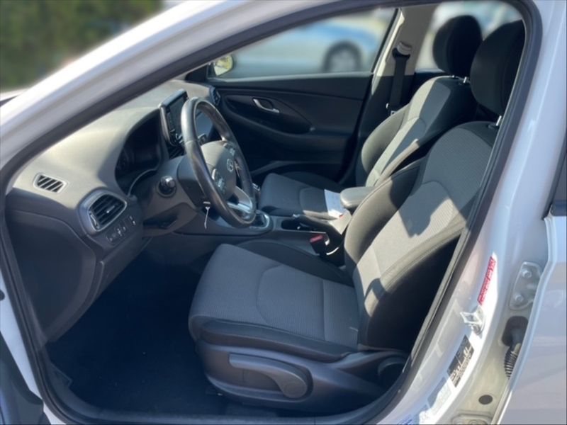 Hyundai i30 1,5 i CVVT Comfort kombi 5d - fotka 7 z 11