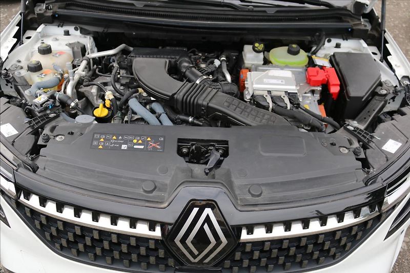 Renault Austral 1,2 e-HYBRID, TAŽNÉ - fotka 48 z 49